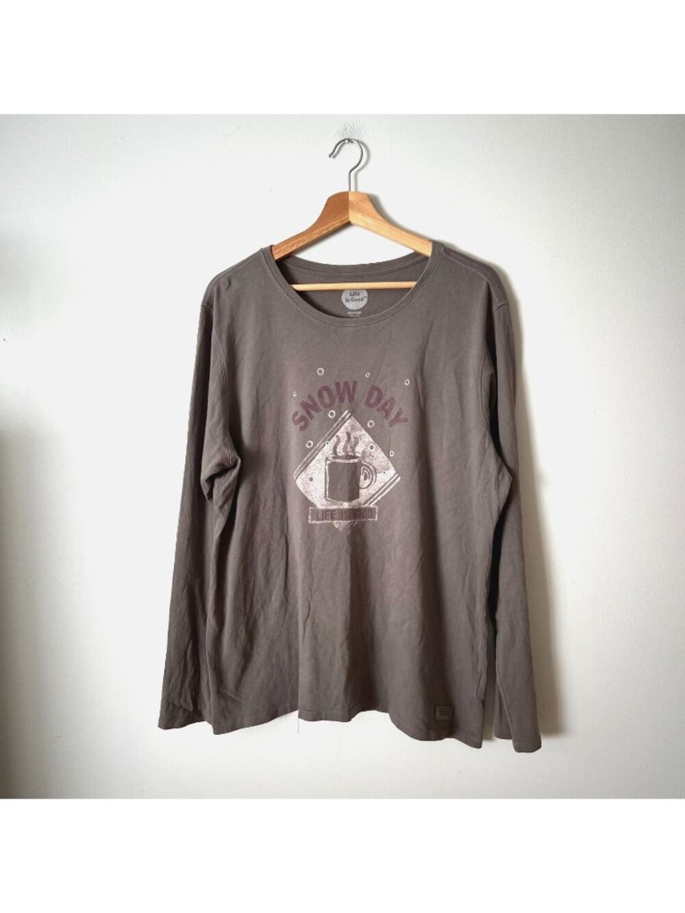 Life Is Good Snow Day Gray Long Sleeve T-Shirt Women's Size XL